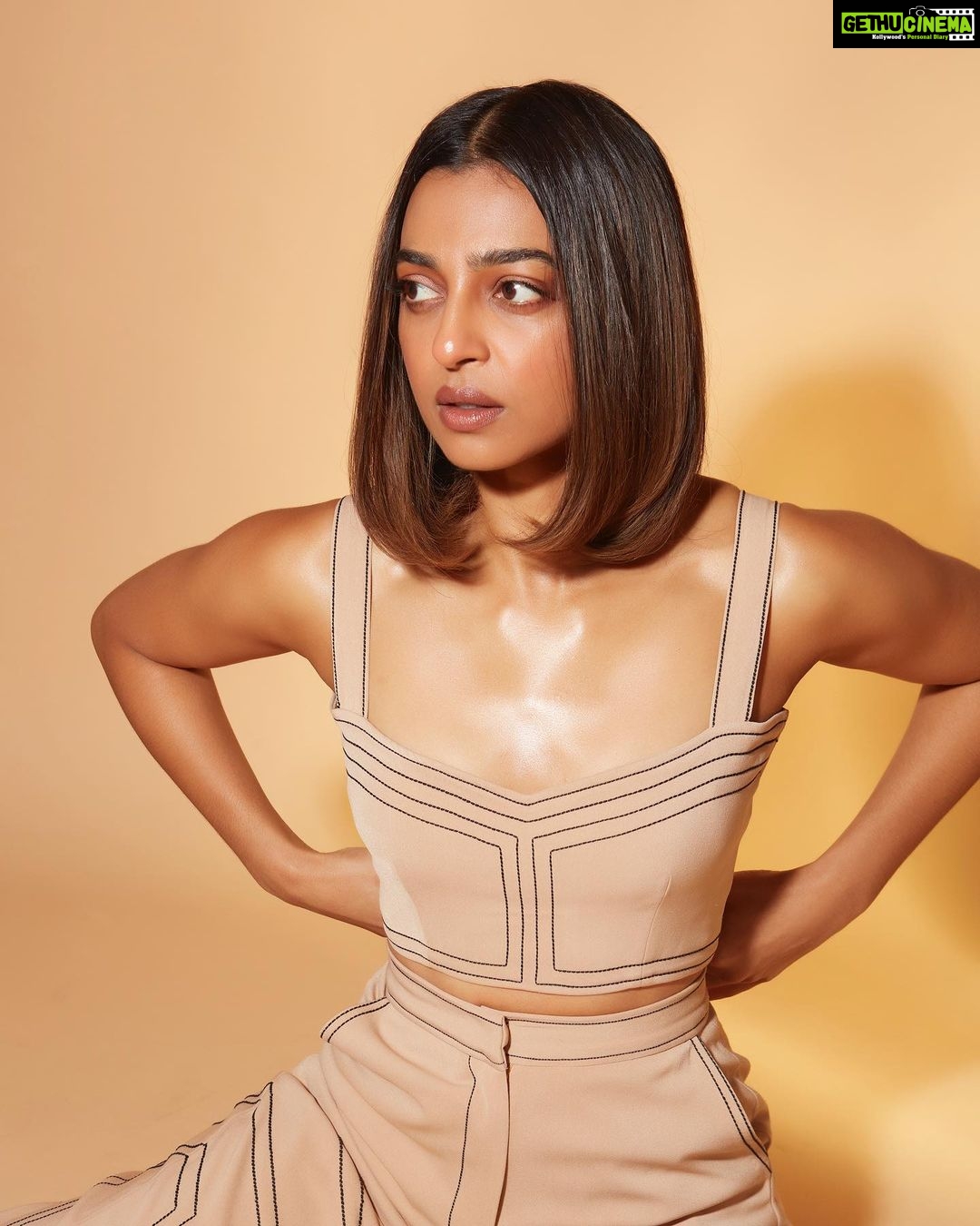 Radhika Apte Instagram - Have you seen our #MonicaOMyDarling trailer yet? 🧢😎♥️ . . @netflix_in