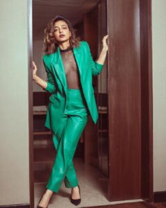 Radhika Apte Instagram - 💚 Outfit - @dalidaayachboutique @vandafashionagency Styling - @alliaalrufai @nayaabrandhawa @alliaandnayaab Makeup - @eshwarlog Hair - @jrmellocastro 📷 - @dinesh_ahuja