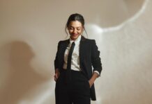 Radhika Apte Instagram - WIB 🖤 #youknowwhatimean #iykyk Outfit - @massimodutti Styling - @alliaalrufai @nayaabrandhawa @alliaandnayaab Makeup - @eshwarlog Hair - @jrmellocastro 📷 - @yugammonga
