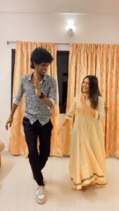 Raveena Daha Instagram - Ranjithamee🔥😍 with my anne @bjbala_kpy 🖤😍 anne vera level dancer 🔥🔥 #RD #balaanna #vettukilibala #raveena #varisu #ranjithame