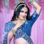 Raveena Daha Instagram - 💙💙நீல வானம் நீயும் நானும்💙💙 Makeupartist : @lavanyaeuginebridalmakeup💙 . Jewellery: @Angelsblushbridaljewellery🤩 . Costume: @ravikkai_selai 🦋 . #RD #raveena #raveenadaha