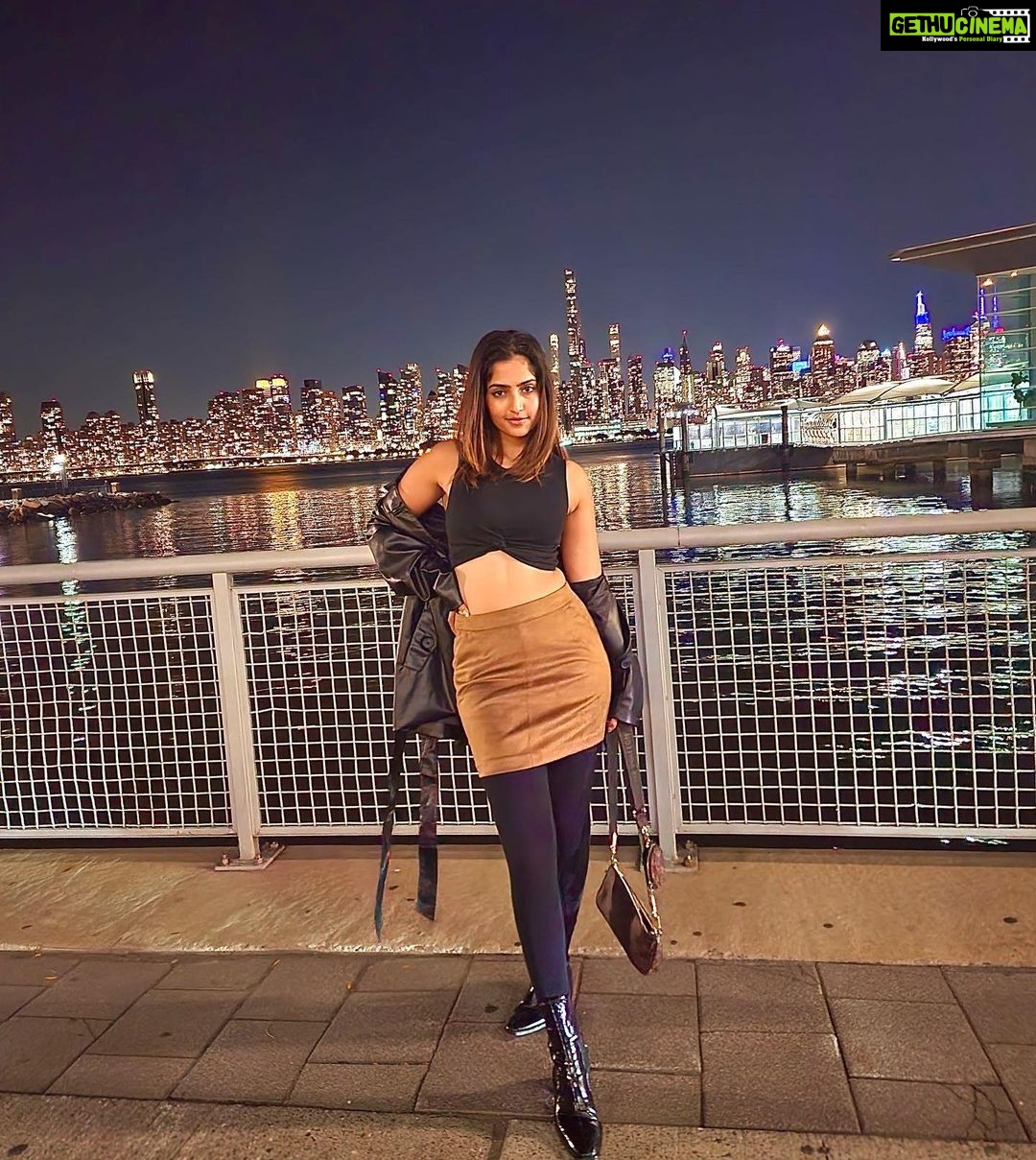 Reba Monica John Instagram - New York, New York! ✨🤩