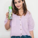 Reba Monica John Instagram - After a long search I finally found a hair oil that works for me and the best part is that it’s loaded with goodness of coconut, Amla, curry leaves, blackseed oil and other herbs that nourishes my hair and it reduced my hair fall up to 90% in just 4 weeks! It also made my hair super silky and shiny too! I took up the #vatikascrunchiechallenge and now it’s your turn! Take up the #vatikascrunchiechallenge and see the results yourself! ✨ I further nominate @_saniya_iyappan_ to take up the challenge #scrunchiechallenge #scrunchiesquad #ad