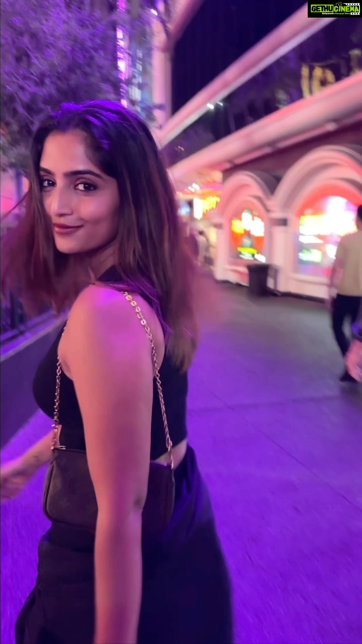 Reba Monica John Instagram - Vegas in a minute! ✨ Had an absolute blast to say the least! So full of life, lights and colour. Also got to crash a bachelors party so bucket list check! 🤣 #travelwithme #seetheworldthroughmyeyes #vegaslife #jjrj