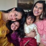 Reenu Mathews Instagram - Best Smile competition. Who's the winner according to you? 😉 Meanwhile had a fabulous diwali celebration with my cutiepies ❤️ @veenaravindran . . #diwalilookbook #diwalivibes #diwali2022 #festivevibes #lovenlight Đubai