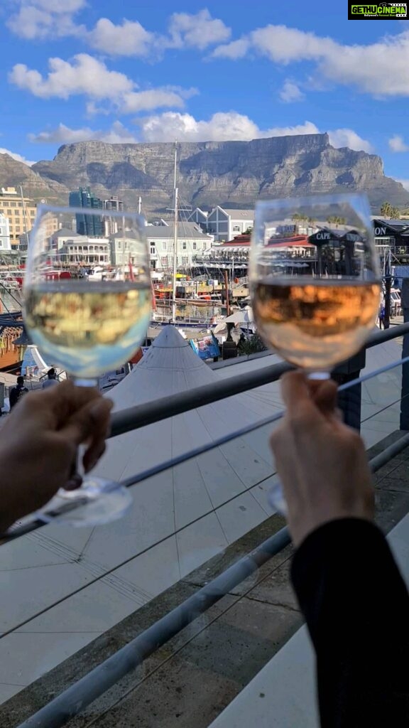 Reenu Mathews Instagram - Capetown memories❤️ #travelwithreenu #travelaroundtheworld #capetownwaterfront #reelswithreenu