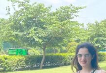 Richa Panai Instagram - Found my perfect place and song!🦚🦚 Rambagh Palace