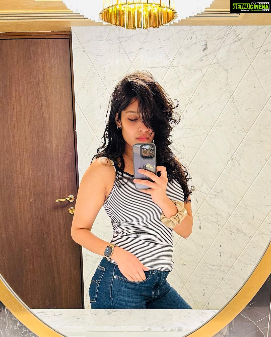 Ritika Singh - 400.7K Likes - Que tal?