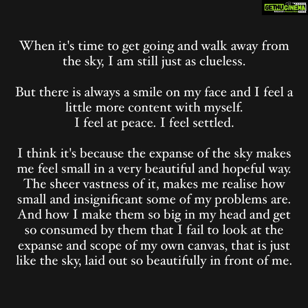 Ritika Singh Instagram - Just a little something I wrote just now. I have a few notes like this saved in my drafts, but I don’t feel confident enough to post them 🙈 This one is going up only because I was finally able to summarise my thoughts about the sky full of stars✨ Hope you like reading it! Goodnight 🌙 #latenightthoughts #skyfullofstars #moonlightmagic