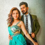 Rubina Dilaik Instagram - Piya Basanti Re…... . . Styled by: @ashnaamakhijani Outfit: @aanchalrohra Earrings : @fashionjewellery_21 Hand: @ethnicandaz 📸 : @smileplease_25