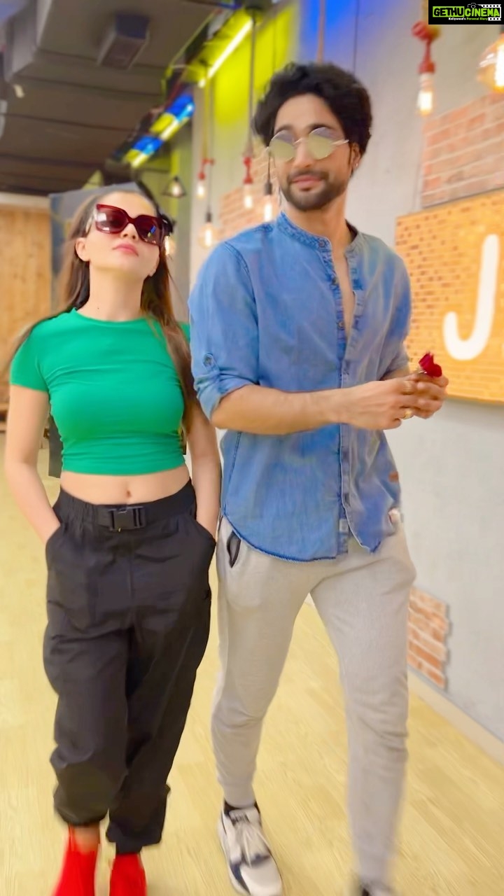 Rubina Dilaik Instagram - We are BACK 😎