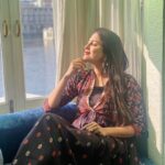 Rucha Hasabnis Instagram - Chasing the sun. @rustorangedotcom @ananyaarora2013 #beautifulrajasthan #udaipurdiaries #vacations