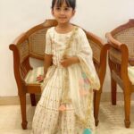 Rucha Hasabnis Instagram - Saare sitare uske liye Happy Diwali 🌟 . . Ruhi’s outfit- @freesparrowkids 🧿🐇🧿