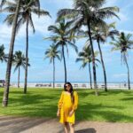 Rucha Hasabnis Instagram - This beautiful sunshine yellow maternity dress is from my sister-in-law’s brand @mamaste.in Absolutely love thier collection. It’s so hard to pick just one. Go check them out and give your love 💕 Super proud of you @shelar_shraddha 😘❤️