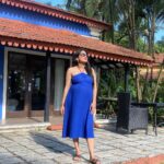Rucha Hasabnis Instagram - feelin’ the sunshine ☀️ . . #happydays 🌴🌊🧿