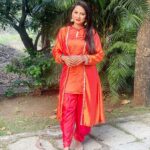 Rucha Hasabnis Instagram - Happy makar sankranti 💥 . Tilgul ghya ani goad goad bola🧡 . . Outfit- @the_homeaffair_jaipur PR- @dinky_nirh
