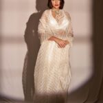 Ruhi Singh Instagram - Maharani 👑 Wishing you and your family a prosperous Dhanteras 🙏 Photo @amitkhannaphotography Hmua @makeupbynidhhikaushal Styling @styledby_niral Saree @ranbirmukherjee Accessories @rentnflauntindia
