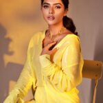 Ruhi Singh Instagram - Add some colour to life ☀️ yellow is actually one of my favourite colours. It’s the colour of happiness, sunshine and a new day. May you have a great time today ❤️ @amitkhannaphotography @makeupbynidhhikaushal @styledby_niral Outfit @deme_love_ Accessories @rentnflauntindia