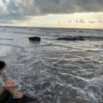 Rukhsar Instagram - Sea and Me. . Swipe please😻. . . #instagram #instagramers Apne Gaon Mein