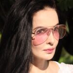 Rukhsar Instagram - . Hello🤍. . #sunlight #sunlightphotography #outdoorlight #summer . 📷. @dasguptadipanjan