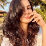 Rukhsar Instagram - . Sunshine in Srilanka🌻. . #srilanka #lanka #beach #sunshine #colombo #bantota_beach Colombo, Sri Lanka