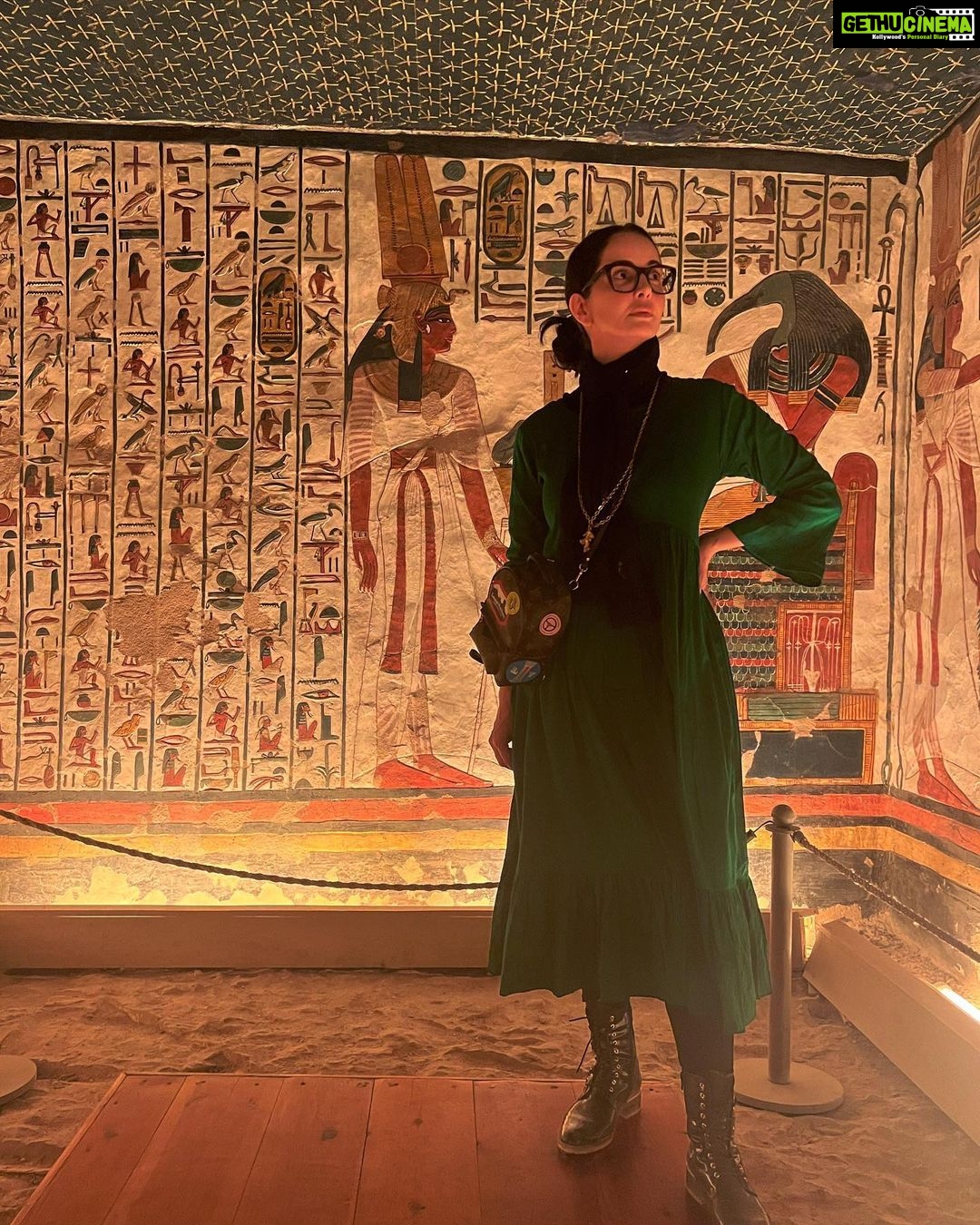 Rukhsar Instagram - Still can’t get over Luxor!. Exploring ancient Egypt!. . #templeofkarnak #hatchepsuttemple #valleyofthekings #valleyofthequeens #exploringegypt #ancient #marvellous #luxor Luxor-Egypt الاقصر-مصر