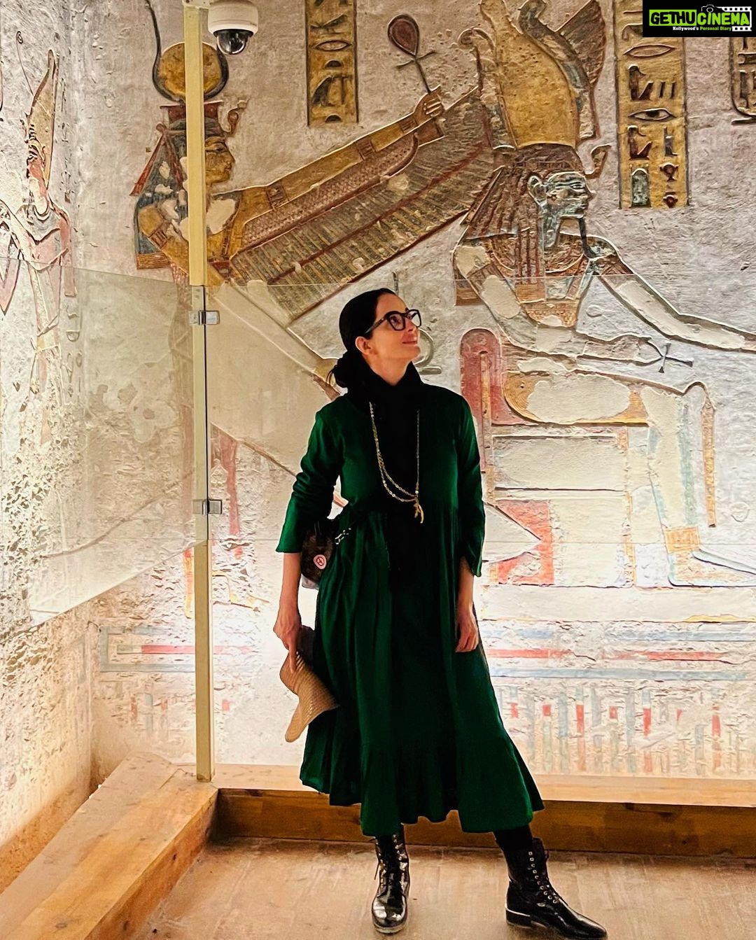 Rukhsar Instagram - Still can’t get over Luxor!. Exploring ancient Egypt!. . #templeofkarnak #hatchepsuttemple #valleyofthekings #valleyofthequeens #exploringegypt #ancient #marvellous #luxor Luxor-Egypt الاقصر-مصر