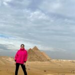 Rukhsar Instagram - “The Pyramid shape is said to hold many secrets and amazing properties! One of them is a sense of wonder”. Vera Nazarian. . #pyramidsofgiza #gizapyramids #mesmerising #majestic #wonderoftheancientworld #egypt #cairo Giza Pyramids