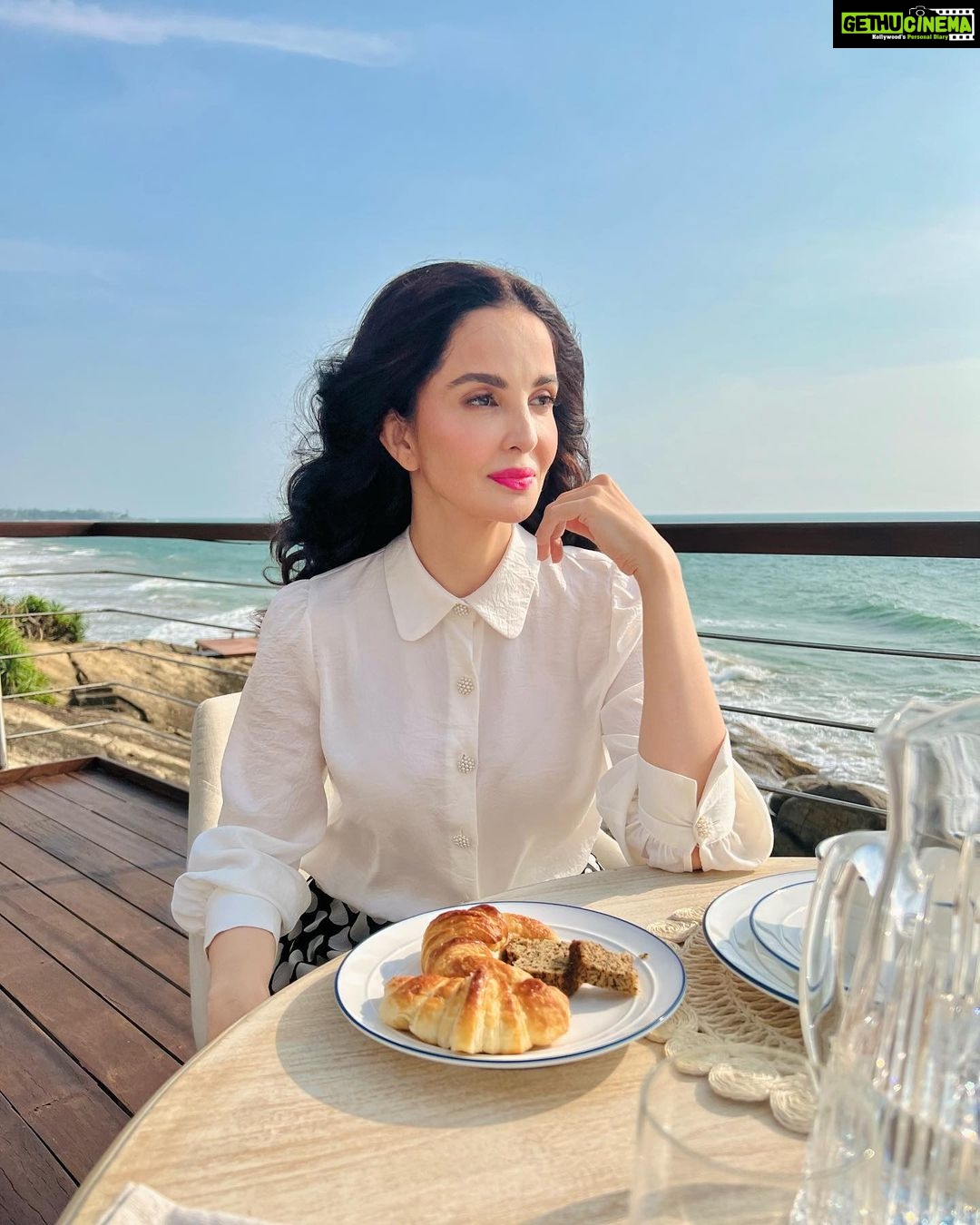 Rukhsar Instagram - . A day of shoot🌻. . #shoot #srilanka #colombo #sunshine #ocean Bentota, Sri Lanka