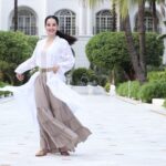 Rukhsar Instagram - My Love for the colour White and lucknowi chikankaari is eternal🤍. . #chikankari #handembroidery #india #white #sunlightphotography #indianartisans