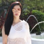 Rukhsar Instagram - 🤍🤍🤍. . #saree #sareelove #sareelover #lucknowiwork #chikankari #white . . 📷: @dasguptadipanjan