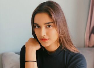 Saiee Manjrekar Instagram - woke up and felt the vibe 🐒