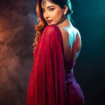 Sakshi Agarwal Instagram - Happy Diwali everyone ❤️ Let your life have the all shades of success you deserve ❤️ . Mua - @dhiya_makeoverartistry Hairstylist - @sudhamakeupartistry Styling - @nfc_navyathafashioncouture Space - @mottamaadi_space DOP - @ud__photography_ Cinematography - @_muthu_kumar_mk Assist - @siva12_official . #sakshiagarwal #diwalioutfit #diwalivibes #festivewear #sareelove Chennai, India
