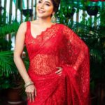Sakshi Agarwal Instagram - Lets look forward to good things❤️ My movie #Guest2 #Guest2MotionPoster launch today at 5 pm❤️ Would love to hear ur response🔥 . Mua - @dhiya_makeoverartistry Hairstylist- @sudhamakeupartistry Costume @sesha_bridalwear @kavitha_ayyavoo Jewels @b3_bridal_rentaljewellery Space - @mottamaadi_space DOP - @ud__photography_ Assist - @siva12_official . . #instagramreels #reelsindia #reelsinstagram #feelitreelit #actress #trendingreels #celebrationreel #foryou #sareereels #redsaree❤ #biggboss #transitionreels Chennai, India