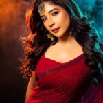 Sakshi Agarwal Instagram - Let your soul Glam✨🔥 . Mua - @dhiya_makeoverartistry Hairstylist - @sudhamakeupartistry Styling - @nfc_navyathafashioncouture Space - @mottamaadi_space DOP - @ud__photography_ Cinematography - @_muthu_kumar_mk Assist - @siva12_official . #sakshiagarwal #diwalioutfit #diwalivibes #festivewear #sareelove