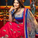 Sakshi Agarwal Instagram - Wish you all a very very happy and prosperous Diwali 🪔🪔🪔 Spread love , joy and may this festival brighten up your life in every possible way. . MAU - @dhiya_makeoverartistry Hairstylish - @jaymakeup_artistry Wardrobe - @labelswarupa Jewellery - @original_narayanapearls Space - @mottamaadi_space DOP - @ud__photography_ Cinematography - @_muthu_kumar_mk Assist - @siva12_official . #diwali2022 #diwaliwishes #diwalioutfit #festivewear #festivevibes #sakshiagarwal #festivemood #lehengalove Chennai, India