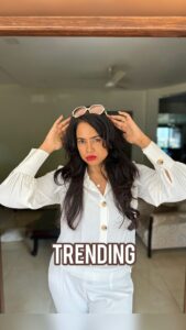 Sameera Reddy Instagram - It’s damn hard yaar! 🤣 #trendingreels