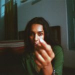 Sanchana Natarajan Instagram - கண்ணின் காந்தமே! #shotonfilm @poo.stories