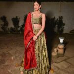 Sanjana Sanghi Instagram - Uff, Diwali!! ♥️✨✨ _______ Wearing @punitbalanaofficial Styled by @eshaamiin1 💕