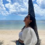 Sanjana Singh Instagram – Shadow light and glow together , isn’t ?
#shoot #mauritius #loveislove #golmal 
#positivequotes #instadaily #instaphoto