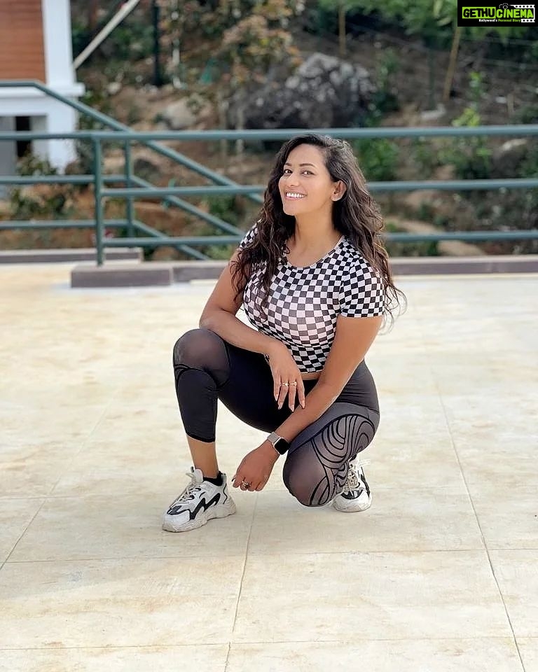 Sanjana Singh Instagram - Life is a beautiful journey that is meant to be embraced to the fullest every day. However, that doesn't mean you always wake up ready to ... #morning #motivational #instalike #instadaily #loveislove