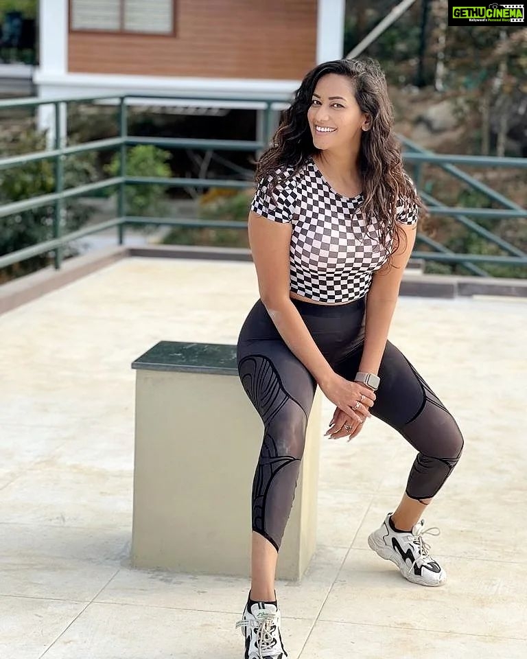 Sanjana Singh Instagram - Life is a beautiful journey that is meant to be embraced to the fullest every day. However, that doesn't mean you always wake up ready to ... #morning #motivational #instalike #instadaily #loveislove