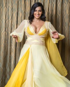 Sanjana Singh Instagram - “Your success will be determined by your own confidence and fortitude.” 

Costume designer :  @sidneysladen @sidneysladenofficial
Photographer : @satzsugi  thank you so much for such amazing pictures and edit 
Makeover : @makeupby_pavithra thank you so much dear for amazing makeup 💄💋💄 

#pondicherry #instamood #viral #instagood #loveislove