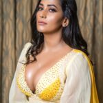 Sanjana Singh Instagram - “Your success will be determined by your own confidence and fortitude.” Costume designer : @sidneysladen @sidneysladenofficial Photographer : @satzsugi thank you so much for such amazing pictures and edit Makeover : @makeupby_pavithra thank you so much dear for amazing makeup 💄💋💄 #pondicherry #instamood #viral #instagood #loveislove