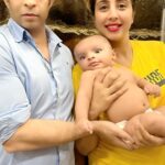 Sanjjanaa Instagram - How I take a shower , without me crying .. thanx mommy @sanjjanaagalrani & dad for the unconditional love . ❤️ ❤️ ❤️ ❤️ #instamom #instababy #indianactress #princealarik #indianmom #indiankids #indiankidswear #actressmomhustle #justborn #indiancelebrity #indiancelebrities #momtobe #sanjjanaa #sanjanagalrani #sanjana #sanjjanaagalrani Karnataka, Bangalore