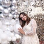 Sanjjanaa Instagram - It was so much fun to be celebrating My birthday with my baby for the first time .. thank the almighty to have given me every thing that I want 🎥 @arundhavaskar Decor by @hidden.lightz @morizhennur location , @danyamakeupartist , @laxmikrishnaofficial - #sanjana 👗 @shcreation2022 #alarik 👗 @label_poppins baby pink bib . Karnataka, Bangalore