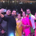 Sanya Malhotra Instagram - Badhaai ho 4 saal hogaye 🥹💖✨ to a film super close to my heart. I’m grateful to be a part of a film this brilliant and to have met these amazing people 💖✨ #4yearsofBadhaaiho Swipe all the way for a surprise 🦚 @sheeba.chadha @ayushmannk @gajrajrao @neena_gupta @iamitrsharma @jungleepictures @pictureschrome @ishantanus #akshatghildiyal 😍♥️