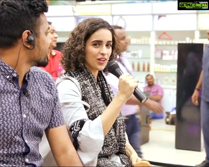 Sanya Malhotra Instagram - Badhaai ho 4 saal hogaye š„¹šāØ to a film super close to my heart. Iām grateful to be a part of a film this brilliant and to have met these amazing people šāØ #4yearsofBadhaaiho Swipe all the way for a surprise š¦ @sheeba.chadha @ayushmannk @gajrajrao @neena_gupta @iamitrsharma @jungleepictures @pictureschrome @ishantanus #akshatghildiyal šā„ļø