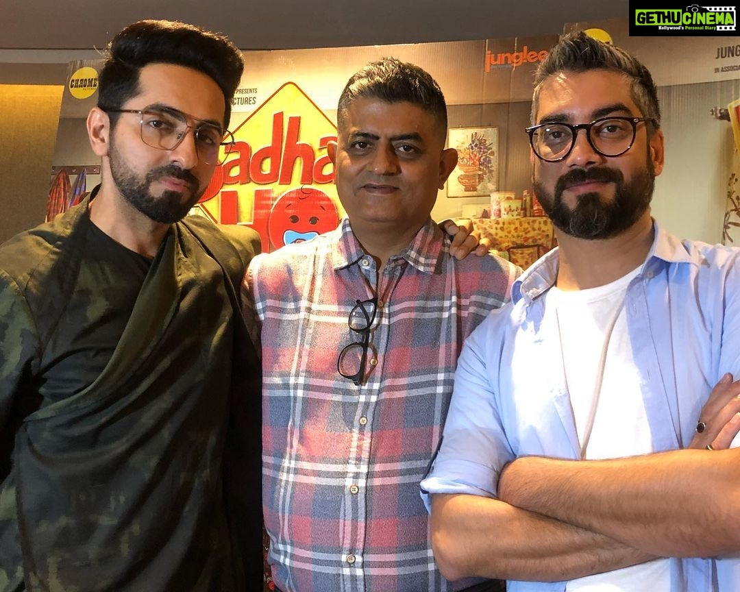 Sanya Malhotra Instagram - Badhaai ho 4 saal hogaye š„¹šāØ to a film super close to my heart. Iām grateful to be a part of a film this brilliant and to have met these amazing people šāØ #4yearsofBadhaaiho Swipe all the way for a surprise š¦ @sheeba.chadha @ayushmannk @gajrajrao @neena_gupta @iamitrsharma @jungleepictures @pictureschrome @ishantanus #akshatghildiyal šā„ļø