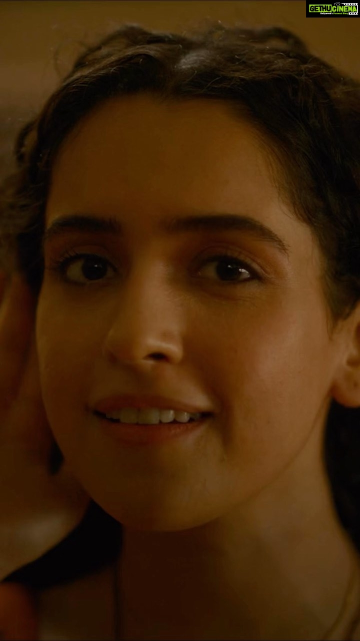 Sanya Malhotra Instagram - #1yearofMeenakshiSundareshwar 💖🥰 @karanjohar @apoorva1972 @somenmishra @abhimanyud @vivek.sonni @aarshvora @prabhakaranjustin @rajshekharis @abhayjodhpurka @shreyaghoshal @dharmaticent @netflix_in @sonymusicindia